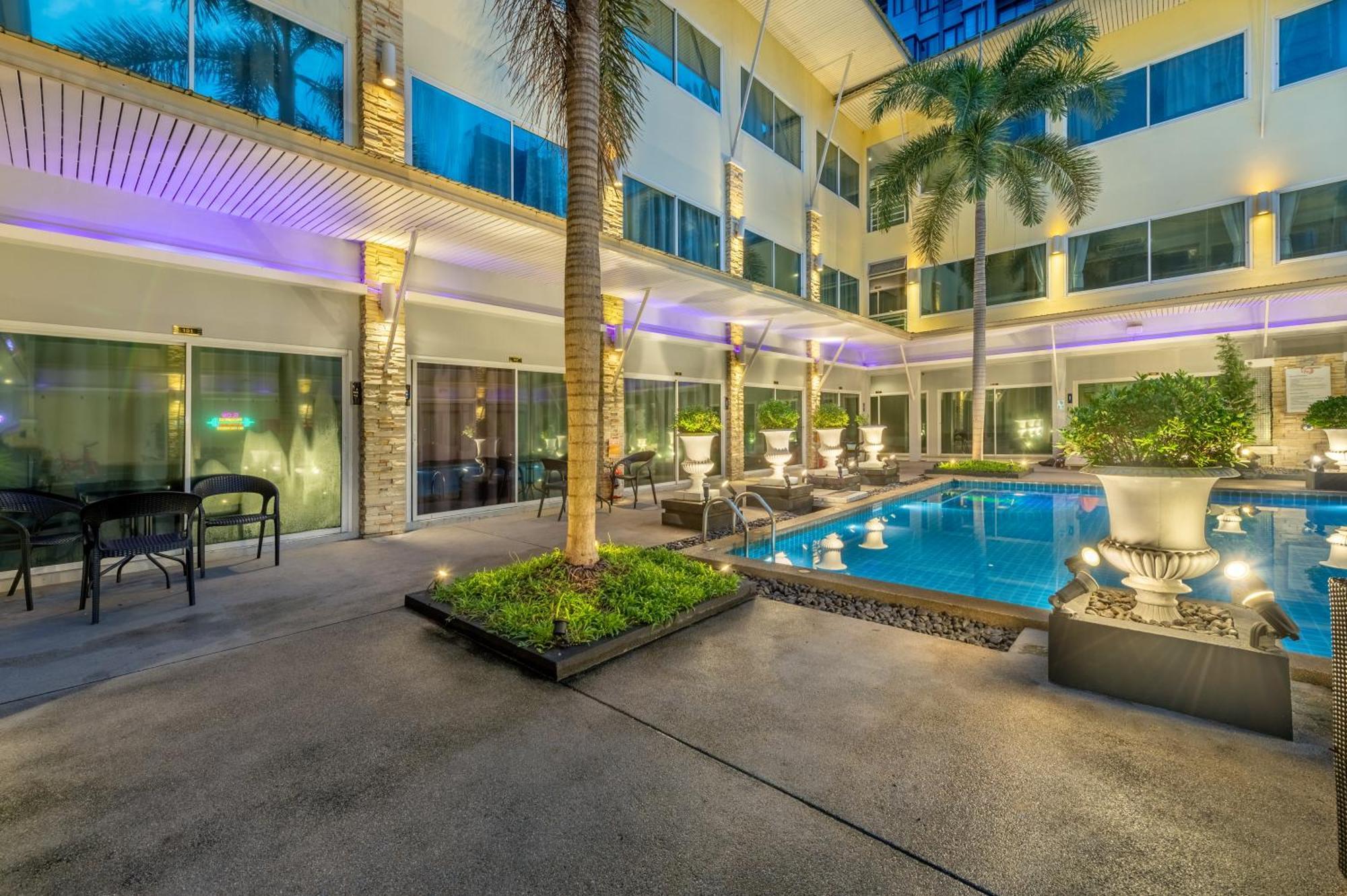 Qiu Hotel Sukhumvit Sha Plus Bangkok Exterior foto
